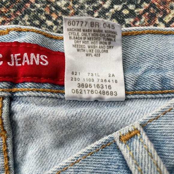 Levi's Classic Jeans Shorts Sz 6 MIS - Picture 7 of 7